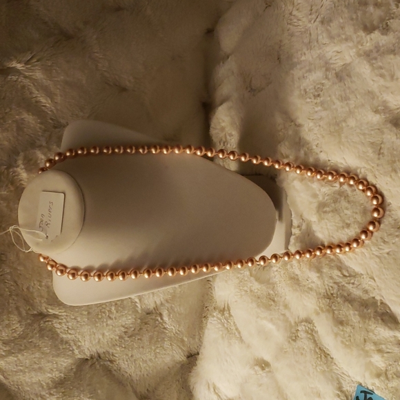 Joan Rivers Peach Faux Pearls Necklace, 30 inches, goldtone lobster claw clasp - Picture 3 of 6